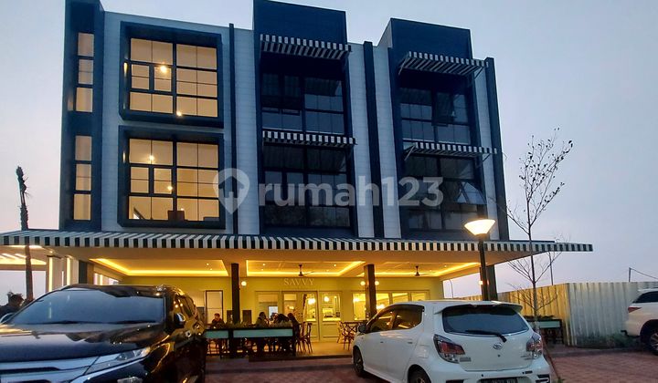 Ruko The Maison 3 floors in Metland Menteng, Cakung, East Jakarta