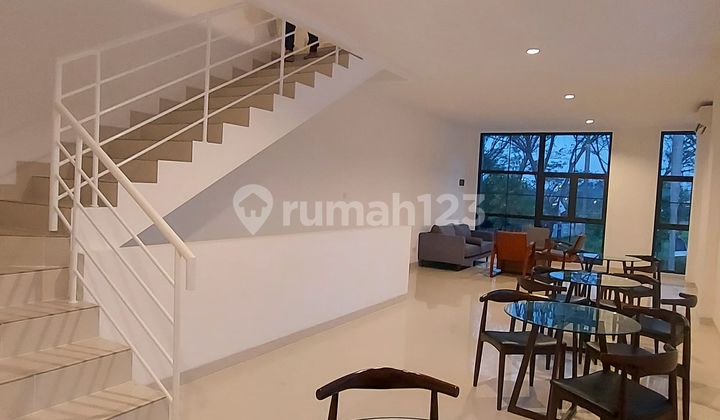 Ruko The Maison 3 floors in Metland Menteng, Cakung, East Jakarta