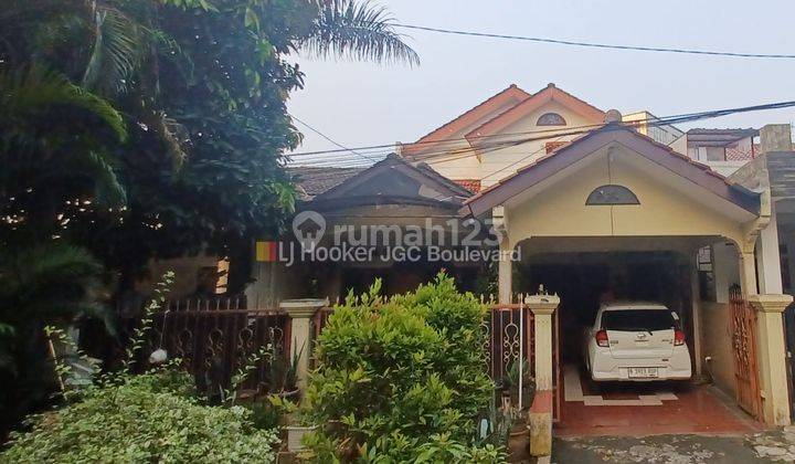 Rumah dalam kompleks di Petukangan selatan hanya 500m ke pintu tol ciledug 1