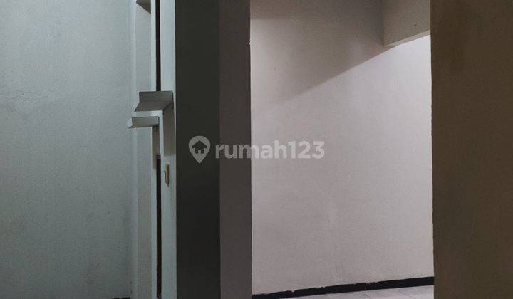 Rumah 1 1 2 Lantai di Duta Bumi 2 Harapan Indah Bekasi  2