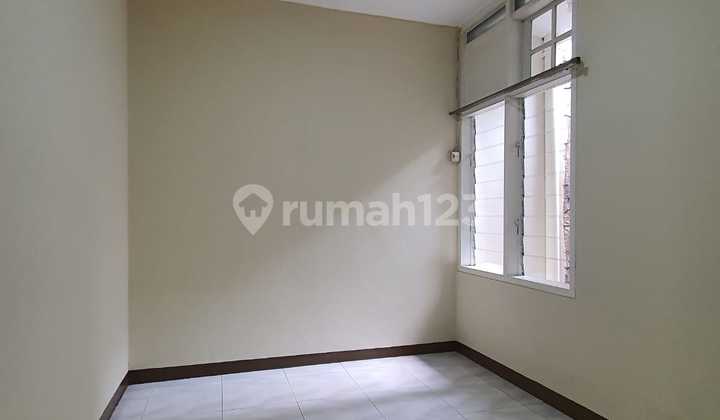 Affordable Rental House, Beautiful, Industrial Style. Rare Find at Jl. Cempaka Putih Barat XXI No.13, Cempaka Putih Barat, Cempaka Putih, Central Jakarta City, DKI Jakarta, Indonesia, 10520, Cempaka Putih 2