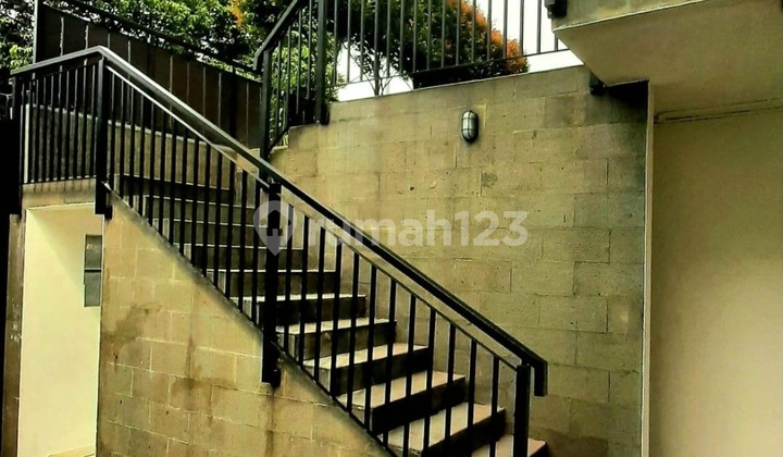 For Rent: Nice Modern House in Pondok Indah 2