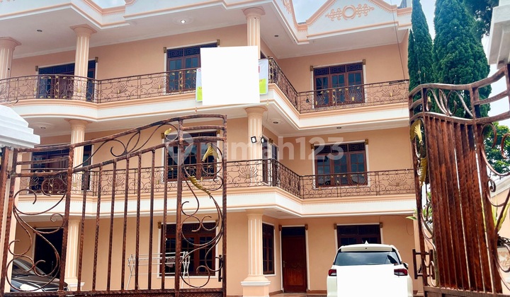 3-Story Villa House in Pacet - Cianjur, West Java 3-Story Villa House in Pacet - Cianjur, West Java