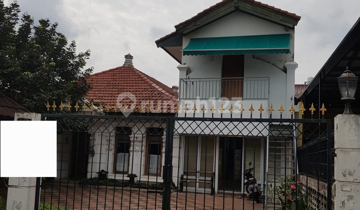 Rumah 2 Lantai Di Pondok Indah Lingkungan Nyaman 