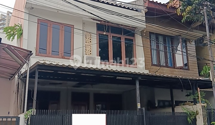 Rumah Lama 2 Lantai Pondok Indah ( Butuh Renov ) Rumah Lama 2 Lantai Pondok Indah ( Butuh Renov )