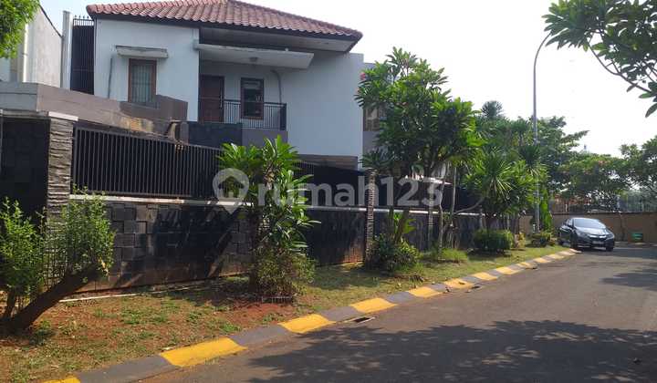 Dijual Rumah Hoek 2 Lantai Dengan Kolam Renang Area Bsd 