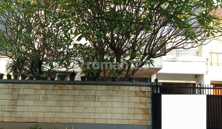 Pondok Indah House Very Comfortable Neighborhood Pondok Indah House Very Comfortable Neighborhood