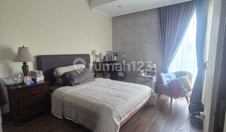 Dijual Rumah Cantik 2 Lantai Griya Loka Bsd 2