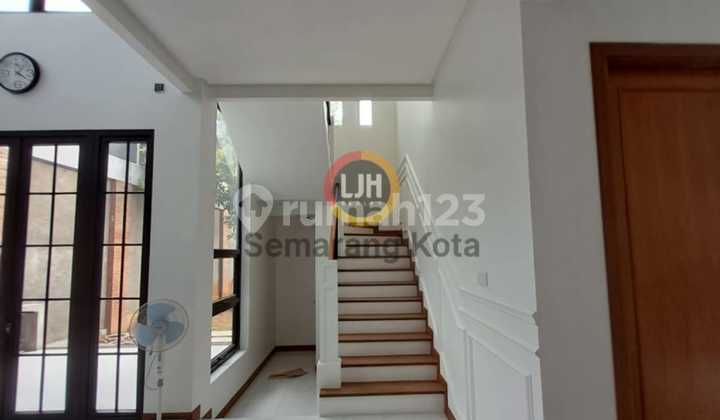 Rumah mewah di Telaga Bodas 1