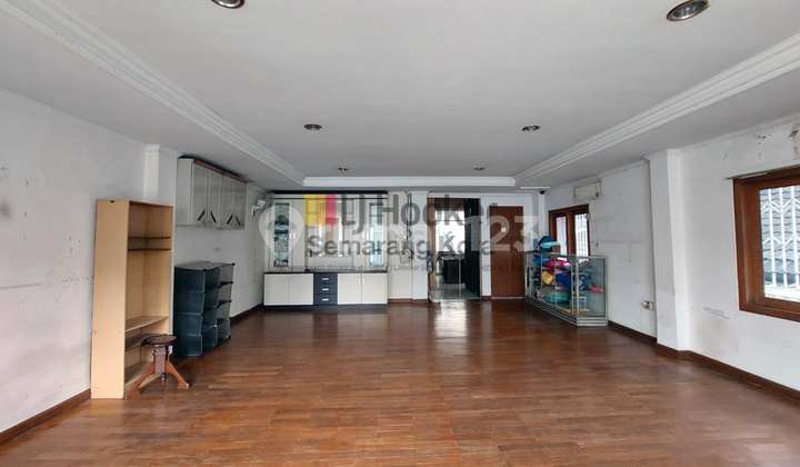 Ruko Building on Moch. Suyudi Street 1