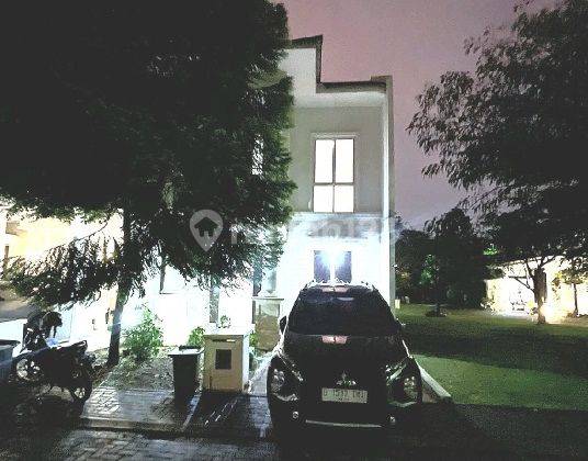 Rumah di Vanya Park Bsd 1