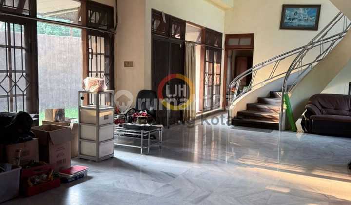 Rumah di jalan Diponegoro 2