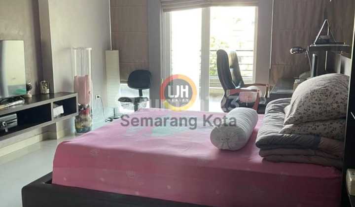 Rumah mewah di Palm Hill 2