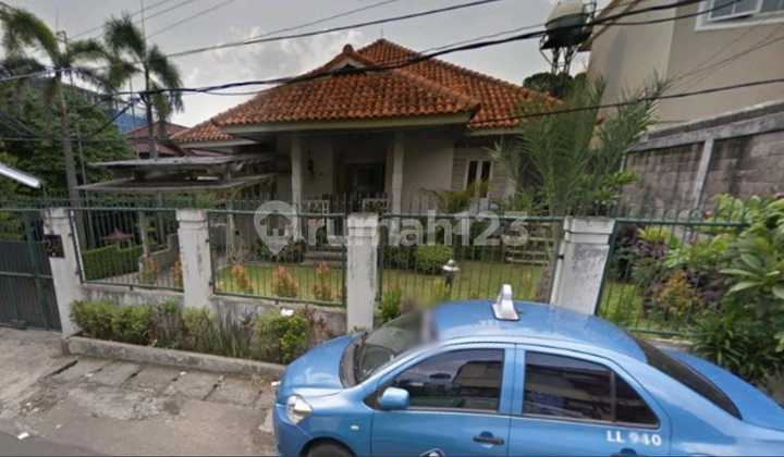 Dijual Rumah 2 Lantai yang Luas dan Nyaman di Jakarta Selatan