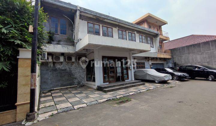 Rumah 2 Lantai Bisa Digunakan Tempat Usaha Dengan Lokasi Strategis di Jakarta Barat 1