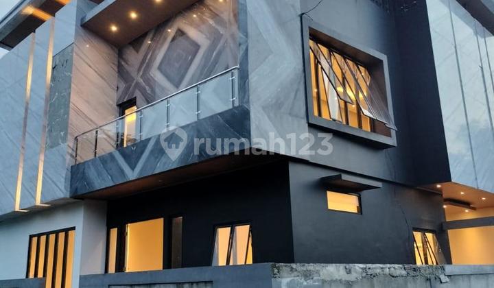 For Sale Nice House, 3 Floors, Private Pool, Move-In Ready, In Graha Raya. For Sale Nice House, 3 Floors, Private Pool, Move-In Ready, In Graha Raya.