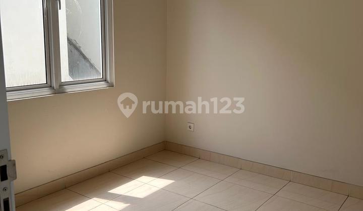 Dijual Rumah Bagus, Lingkungan Asri, Siap Huni, Di Vanya Park Azura Bsd 2