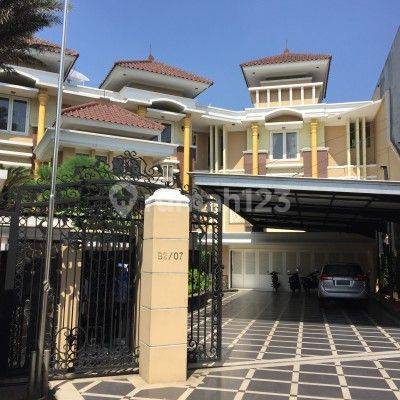 Rumah Bagus  2 lt Dijual di Depok  1