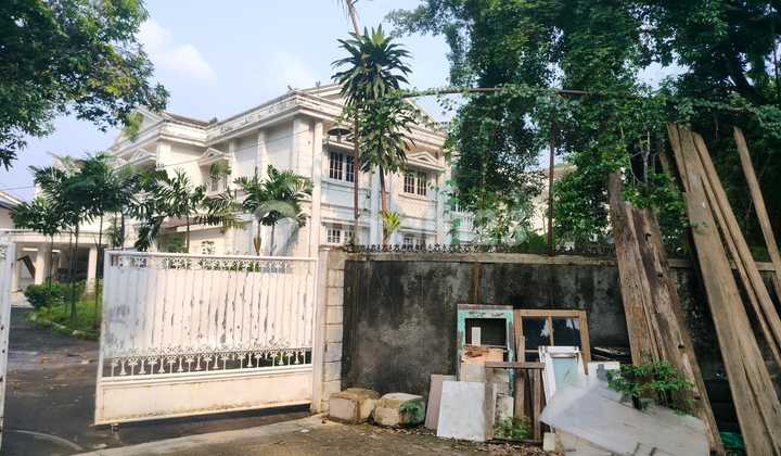 Dijual Cepat Dibawah NJOP Rumah Hook Luas Dikemang Jakarta Selatan