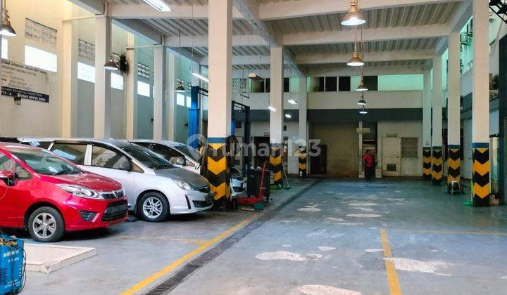 Gedung Showroom Dijual Cepat Di jl. Kartini Grand Depok City   2