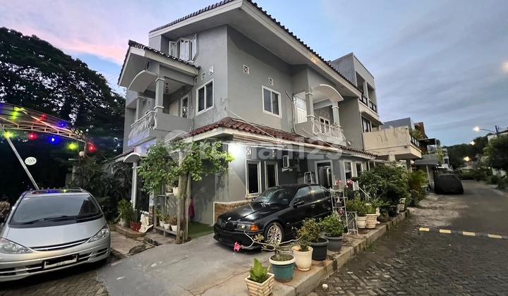 Beautiful House on Jl. Sawaswmbada Barat, Kebon Bawang, Tanjung Priok, West Jakarta.