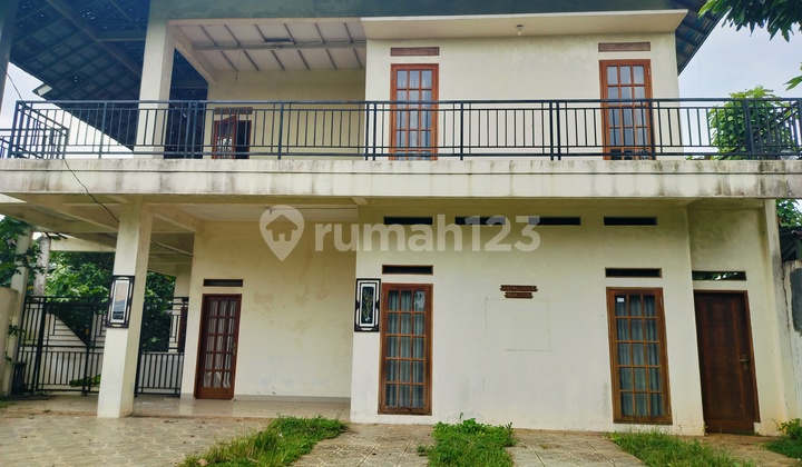 Serpong Spacious House for Sale in Batan Indah Complex, South Tangerang 2