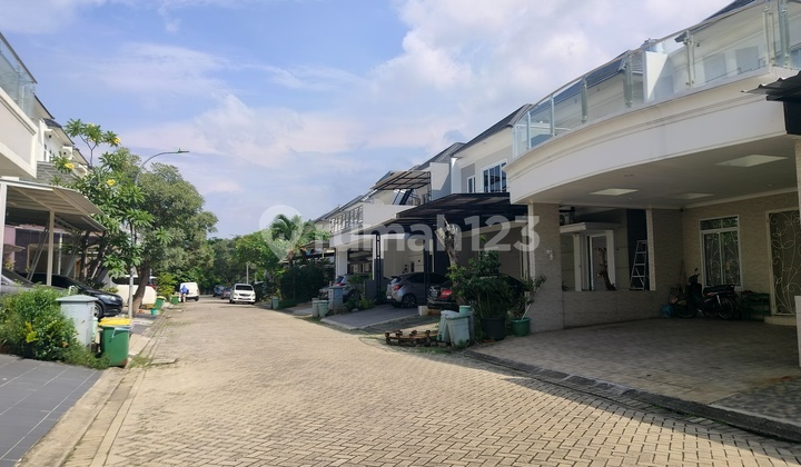 Nice House For Sale In Casa Jardin Housing Daan Mogot West Jakarta 2