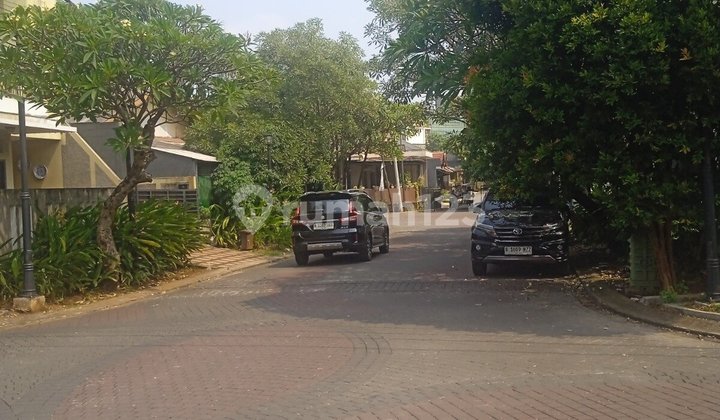 For Sale Hook House in Nusa Loka BSD South Tangerang 2