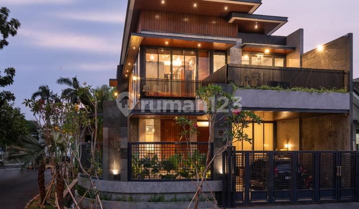 Dijual Rumah Mewah Bangunan Baru Hoek di Banjar Wijaya Kota Tangerang Banten