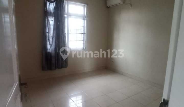 For Immediate Rent: Versailles Cluster House, BSD City, South Tangerang City, Banten 2
