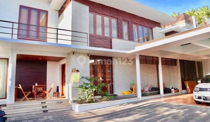 Hot List of Villas for Sale with Rice Field View, Kerobokan Location 1