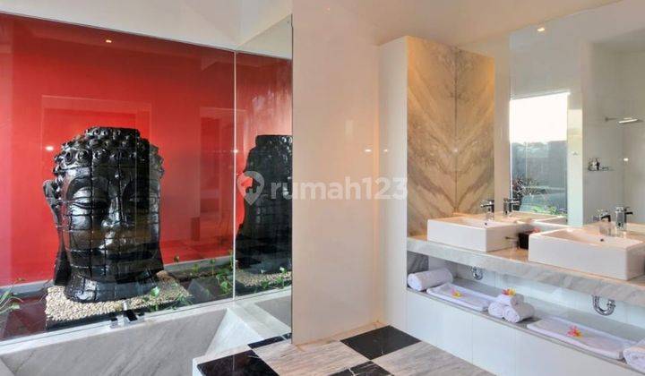 TOP URGENT DI JUAL VILLA LUXURY LOKASI SEMINYAK KUTA BADUNG  
 2