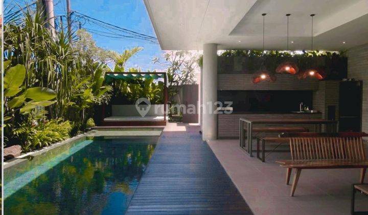 Hot List Di Jual Villa Lokasi Seminyak Kuta Badung  1