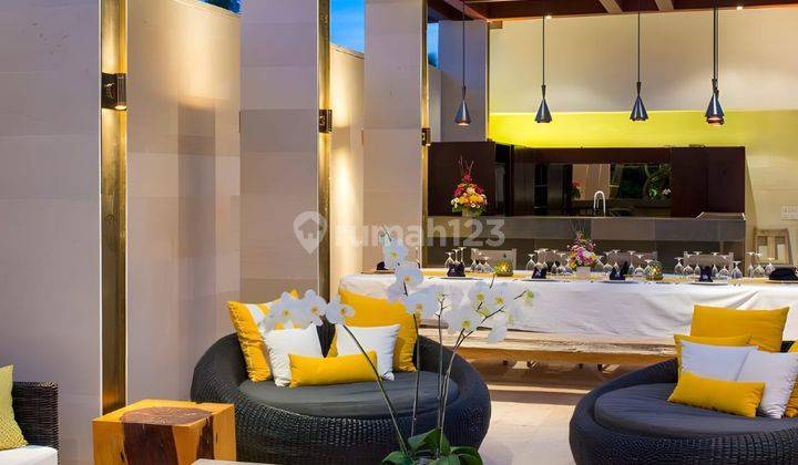 Hot List of Luxury Villas for Sale Oberoi Seminyak Kuta Badung Location 300m from the Beach 1