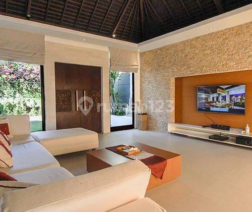 Hot List of Villas for Sale in Batu Belig Seminyak Kuta Badung Location 2