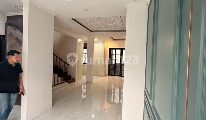Rare Listing! Rumah 4 Lantai Tebet Barat - Lokasi Super Strategis