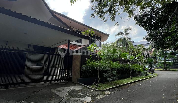 HOUSE FOR RENT SENJAYA STREET, KEBAYORAN BARU, SOUTH JAKARTA 1
