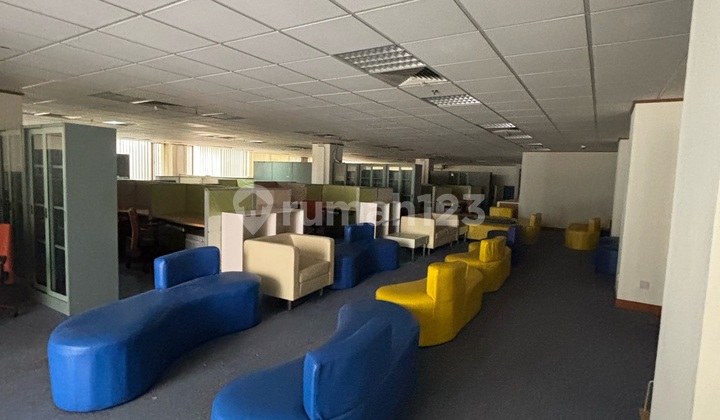 Disewakan Gedung Perkantoran – Full Furnis Di Gelora