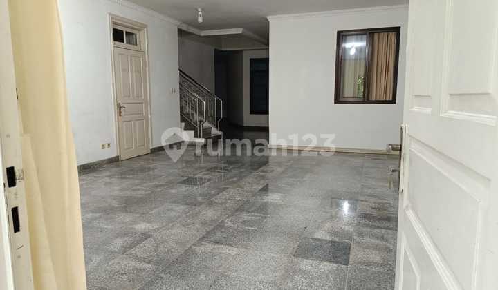 HOUSE FOR RENT CINIRU STREET, KEBAYORAN BARU, SOUTH JAKARTA 1