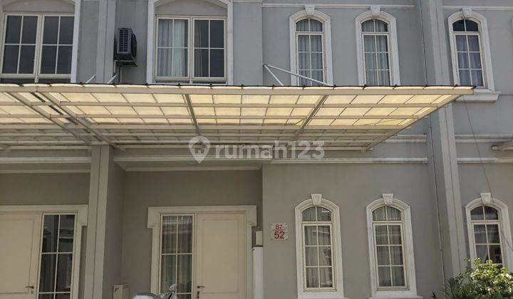 Disewakan Rumah Mewah 2 Lantai Full Furnised