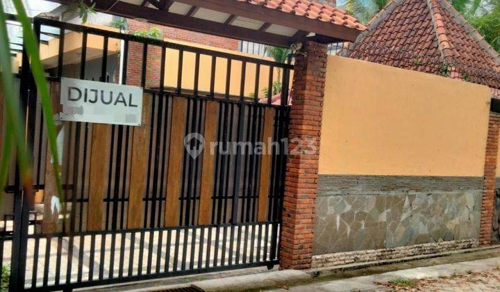 Rumah cantik siap huni di kunciran indah Tangerang  1