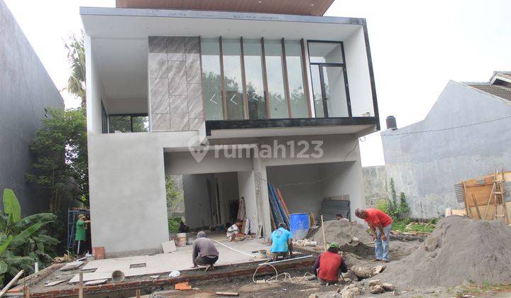 Rumah Luxury Premium Barat Tugu Jogja Daerah Stpn Banyuraden 2