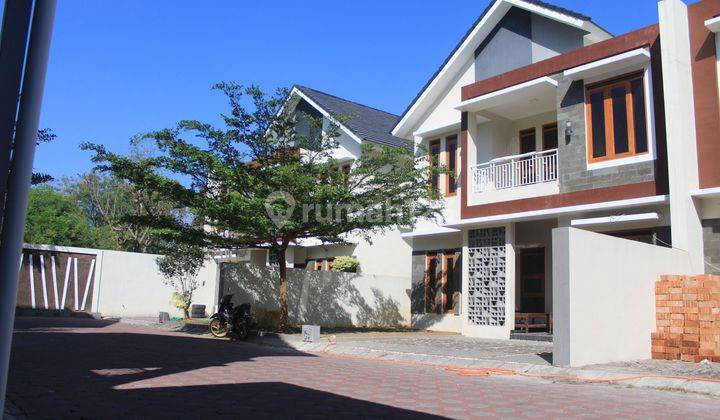 RUMAH MEWAH DALAM CLUSTER ONE GATE SYSTEM DI SAMBISARI  1