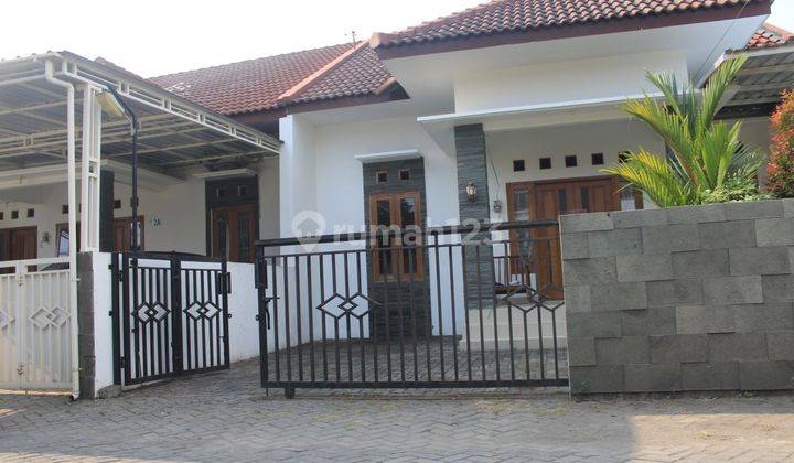 RUMAH MEWAH di Jl.Kabupaten Km 2 Kronggahan Dalam Ringroad  2