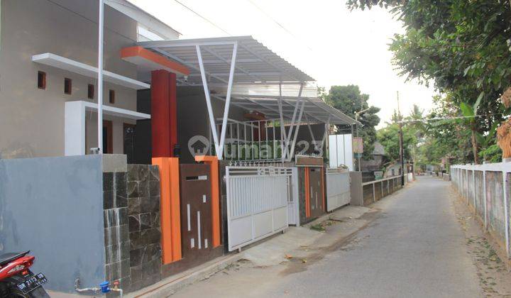 Rumah Baru Barat Puskesmas Mlati 2 Jl. Kebon Agung Seyegan  2