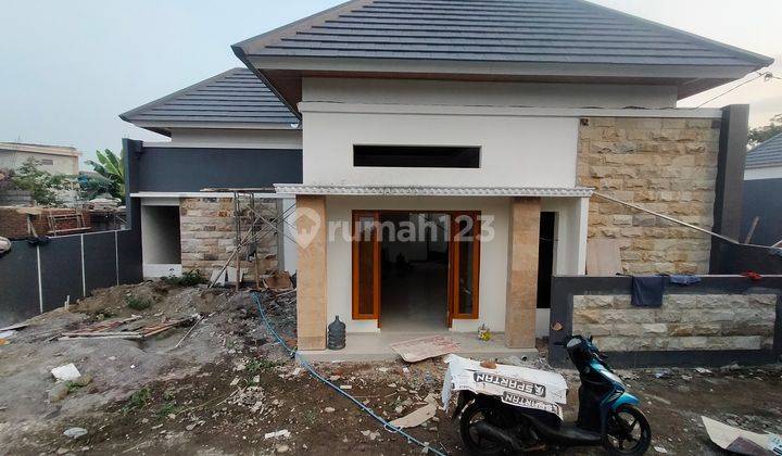 RUMAH TIMUR UII di Jl BESI KM 3 DEKAT PUSKESMAS NGEMPALK 2  1