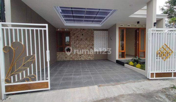 Rumah Baru Timur Uii Di Jl Besi Km 1 Utara Lapangan Klidon  2