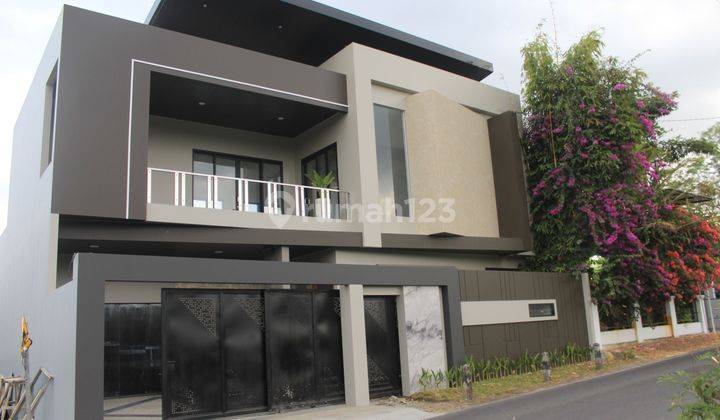 Vila Model Kontemporer View Gunung Merapi + Private Pool  1