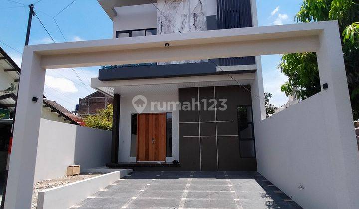 Rumah 10menit Utara Kampus Ugm Jakal Km 8  1