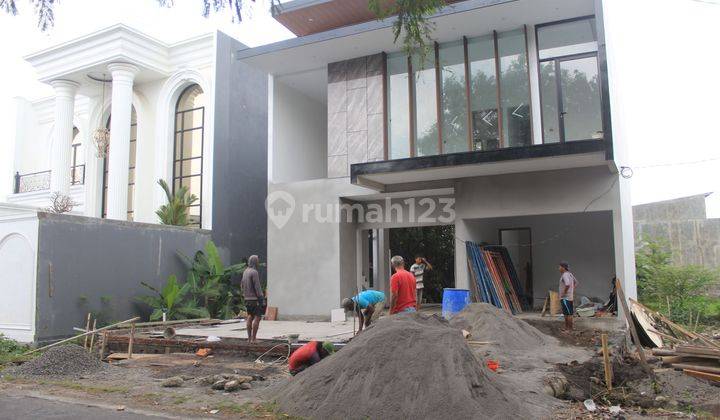 Rumah Luxury Premium Barat Tugu Jogja Daerah Stpn Banyuraden 1